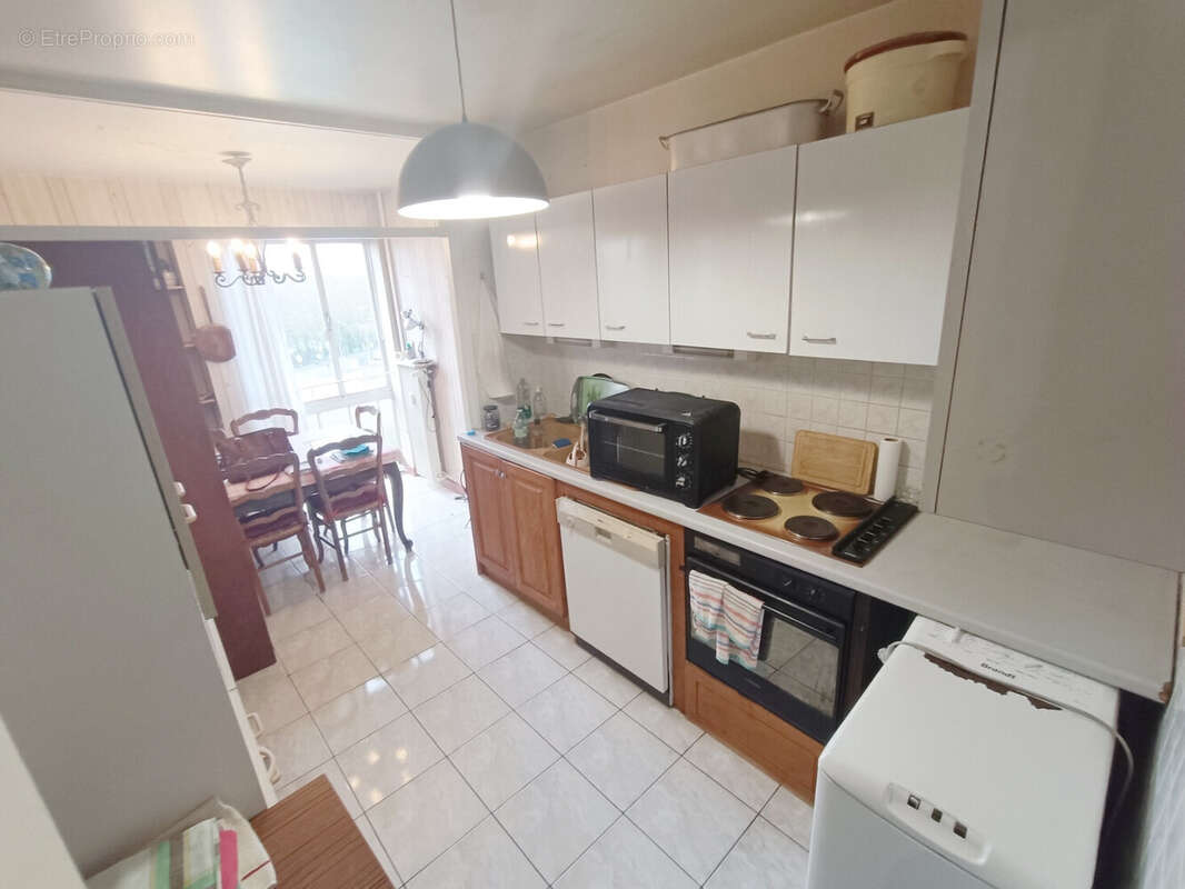 Appartement T5 avec garage et cave - photo 4