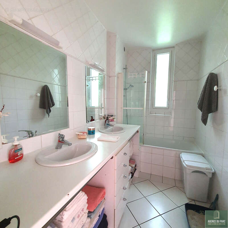 Appartement à VILLE-D'AVRAY