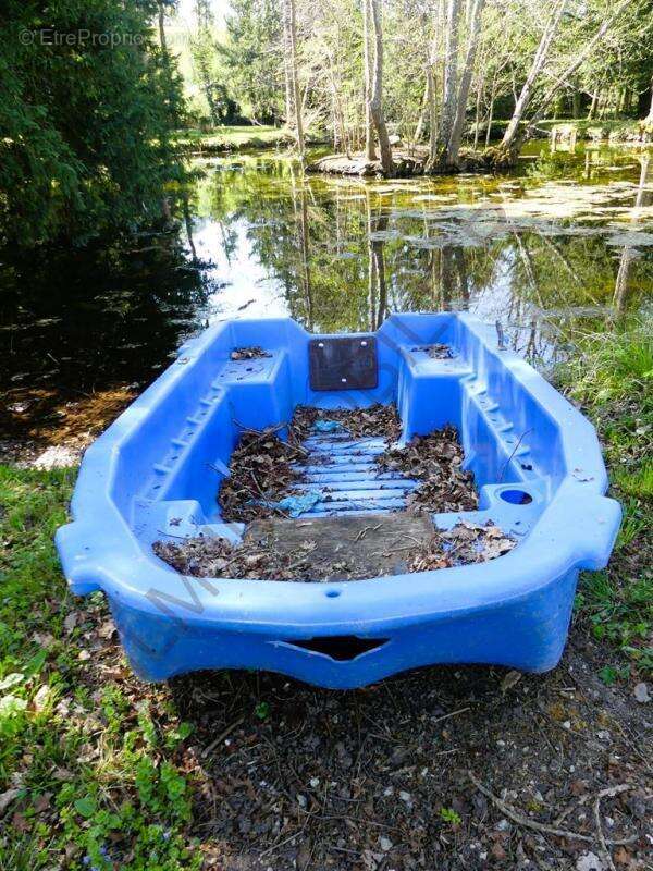 Maison à ESCOLIVES-SAINTE-CAMILLE