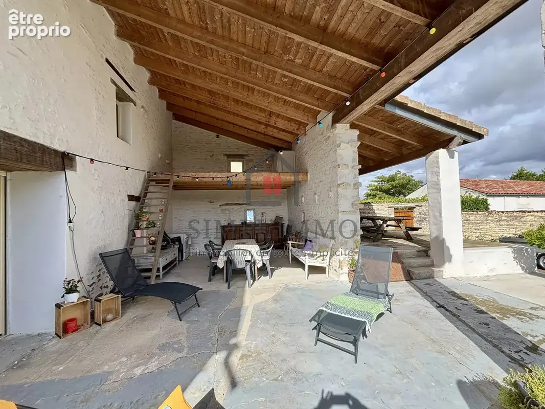 Maison en pierre, 178 m², 4 chambres, terrain de 1800 m²  + un Studio - photo 2