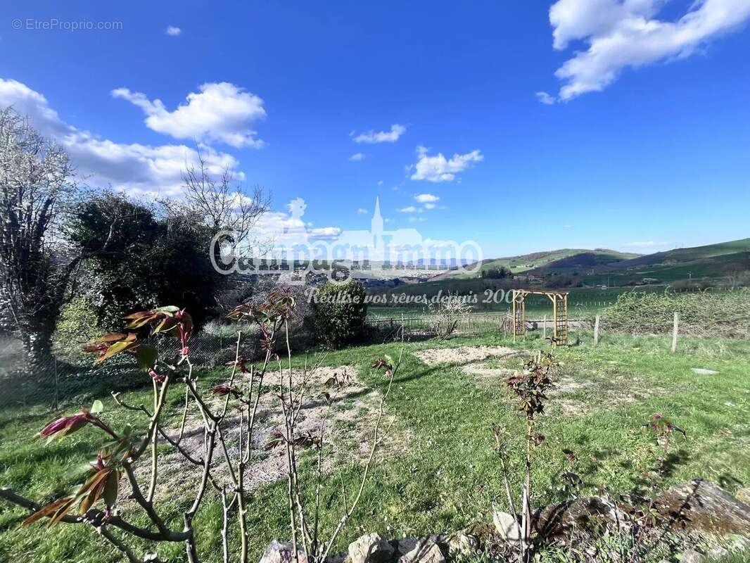 Maison à SAINT-FORGEUX