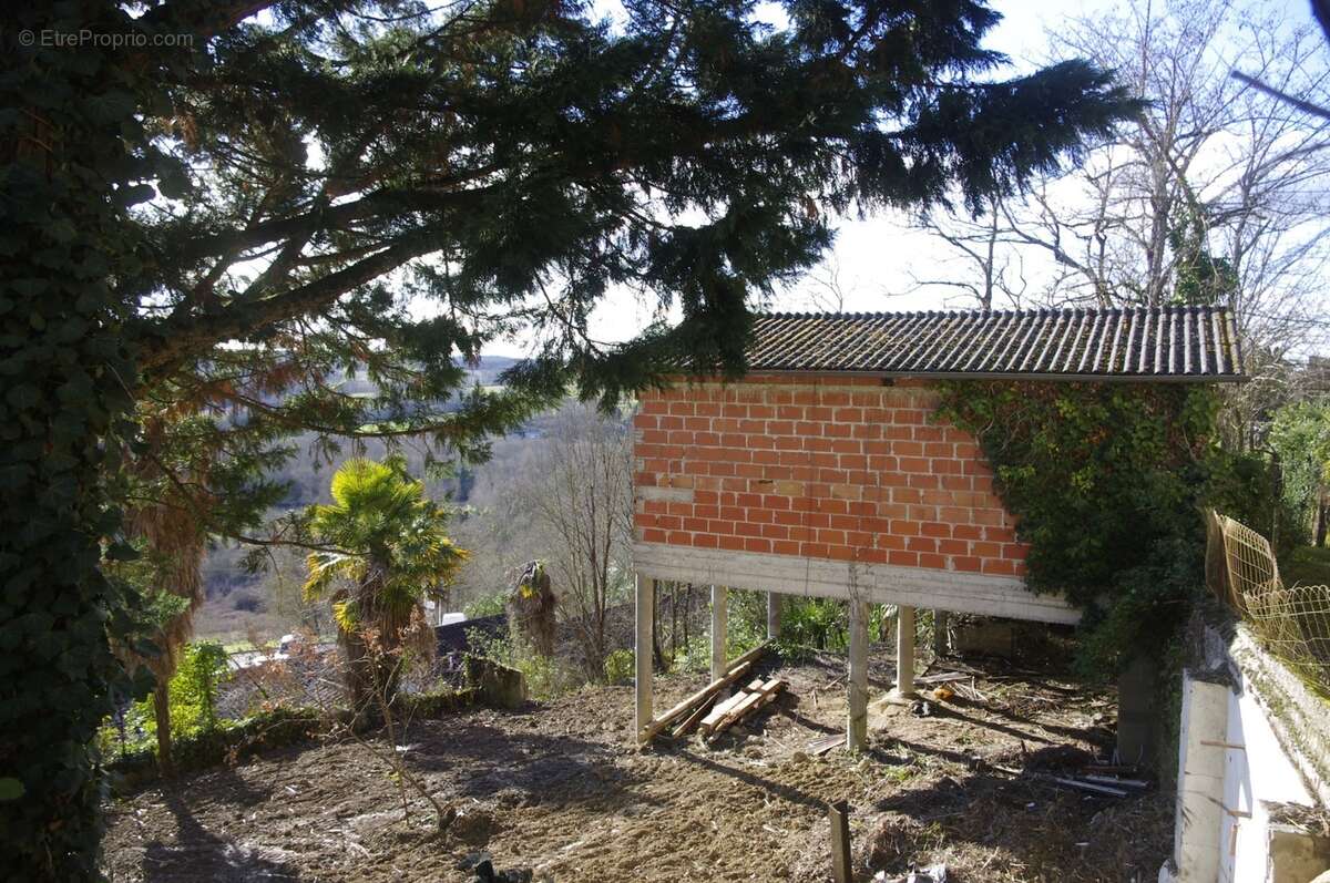 Grange en cours de transformation à vendre 1 pièces à MONTESQUIOU (32) 42.50 m² sur terrain de 400 m² environ - photo 7