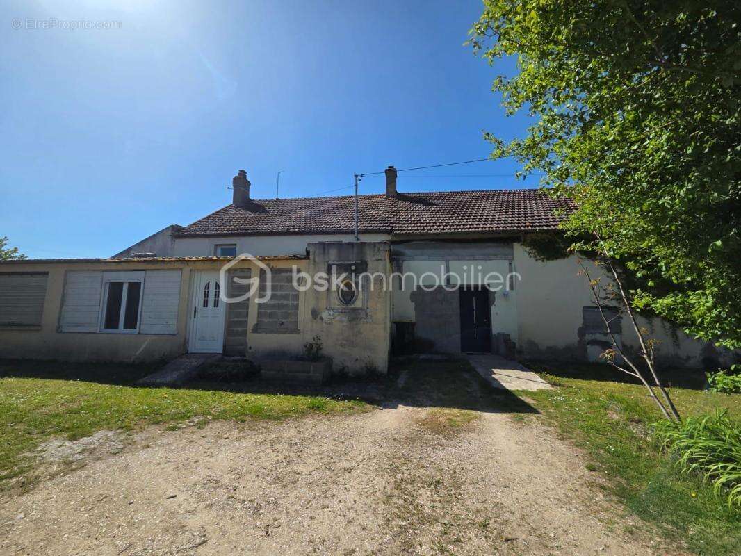 Maison à BROIN