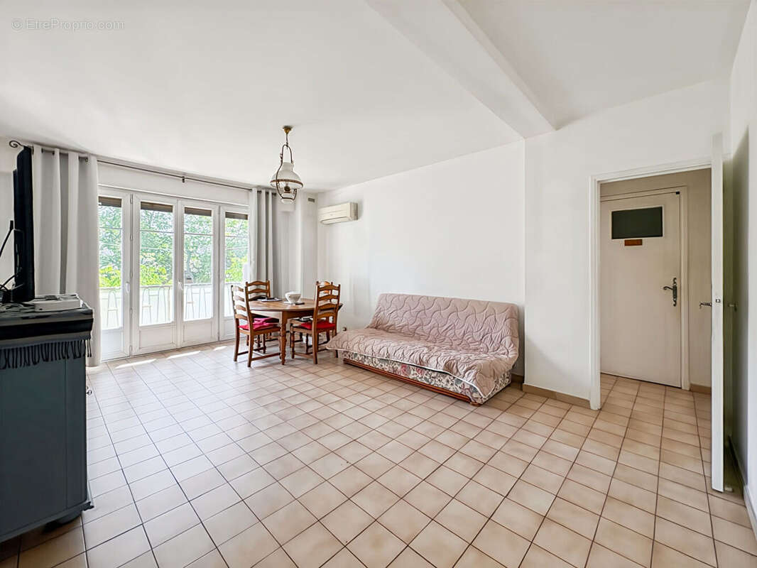 Appartement à MARSEILLE-3E