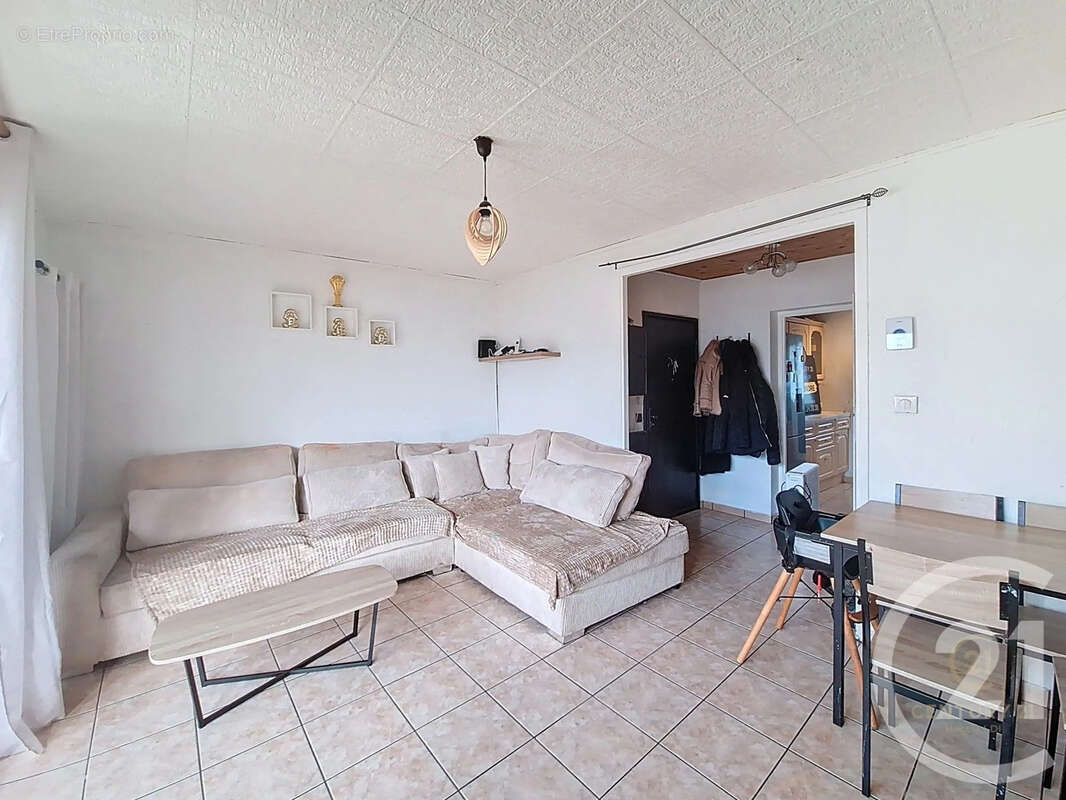 Appartement à GRIGNY