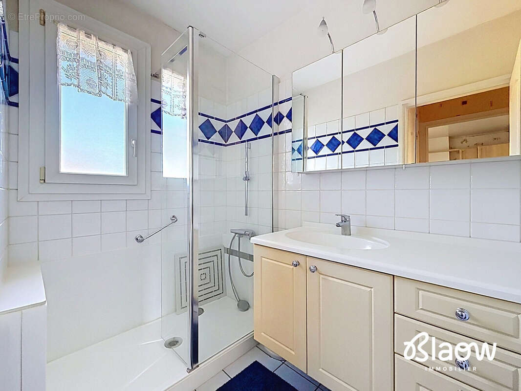 Maison 118 m² à Meyzieu  - photo 5