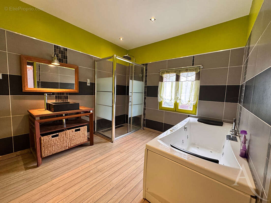 Maison à SAINT-VAAST-EN-CHAUSSEE