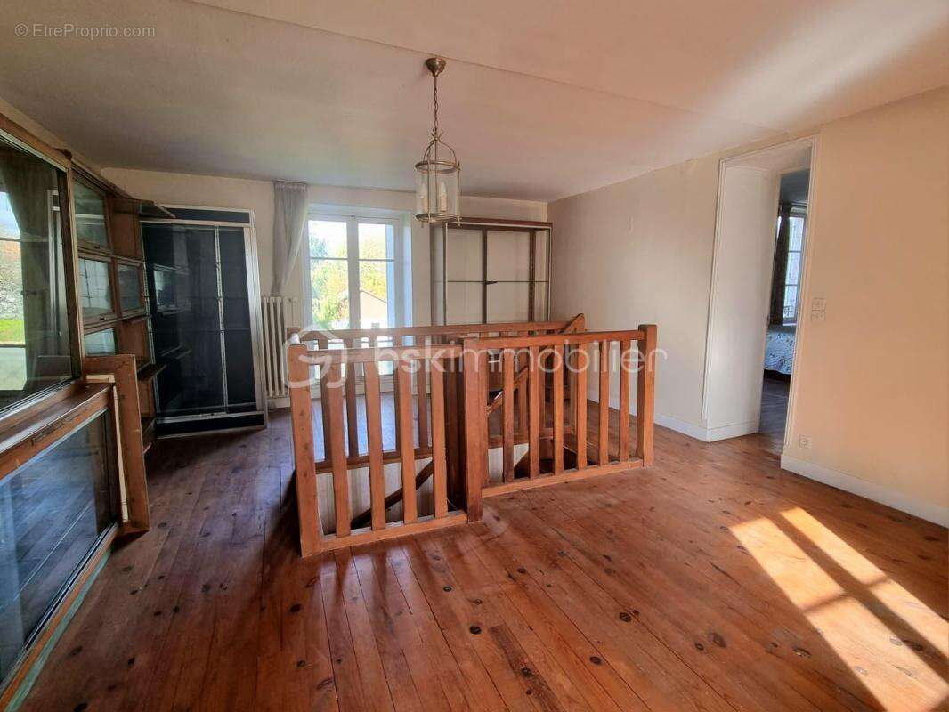 Appartement à SAINTE-COLOMBE-SUR-SEINE