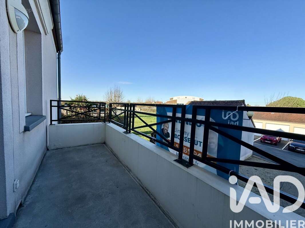 Photo 8 - Appartement à JUILLY