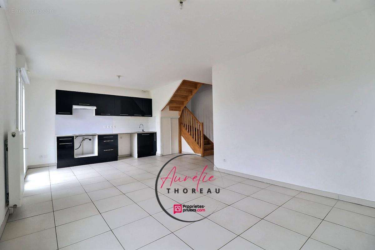 Maison à FLEURY-LES-AUBRAIS