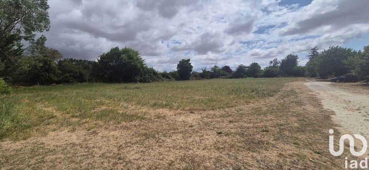 Photo 1 - Terrain à BERNAY-SAINT-MARTIN
