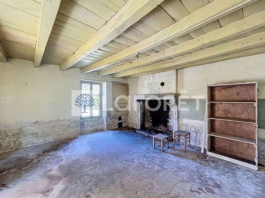 Maison à SAINT-LOUP-LAMAIRE