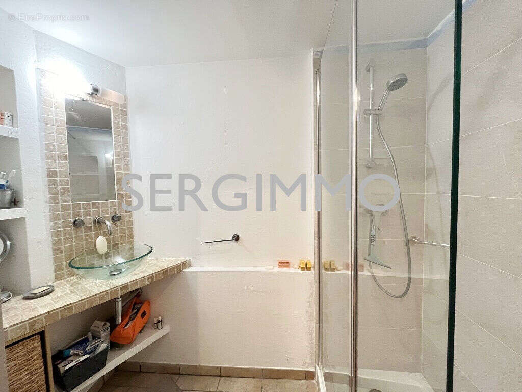 Appartement à MONTAUROUX