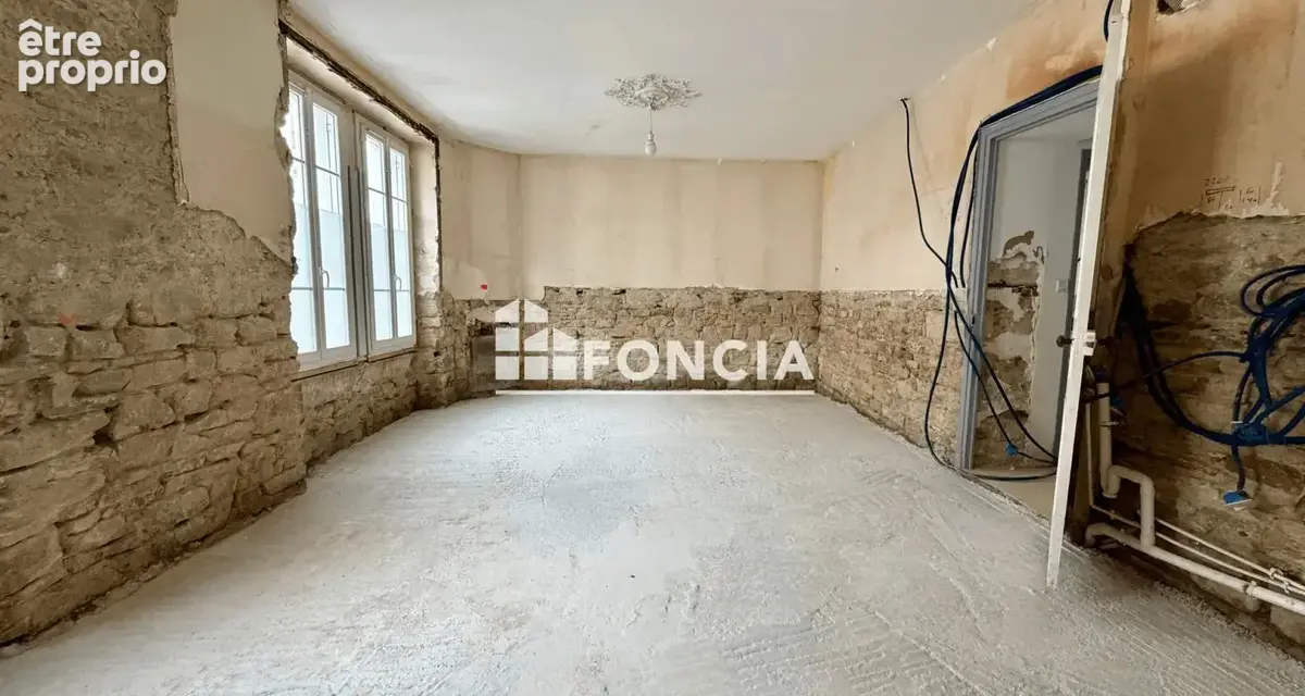 À VENDRE – T3 de 58 m² en centre-ville avec stationnement privatif ! - photo 2