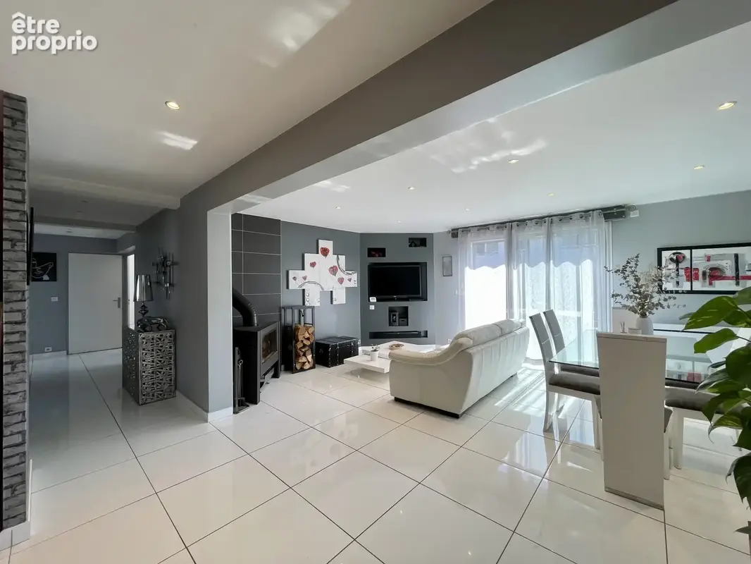 Maison de plain-pied avec Piscine secteur Bissy 73000 Chambéry - photo 4