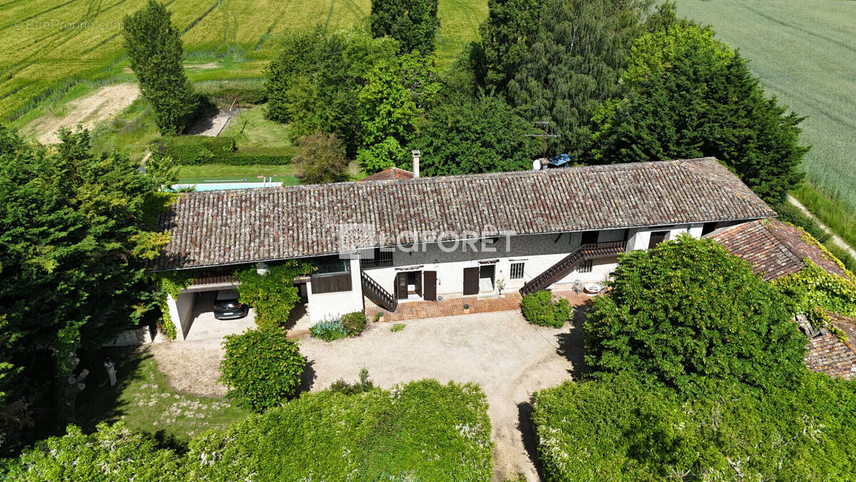 Maison à CHATILLON-SUR-CHALARONNE