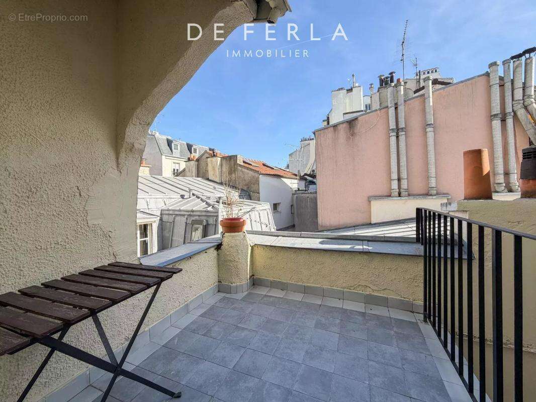 Appartement à PARIS-14E