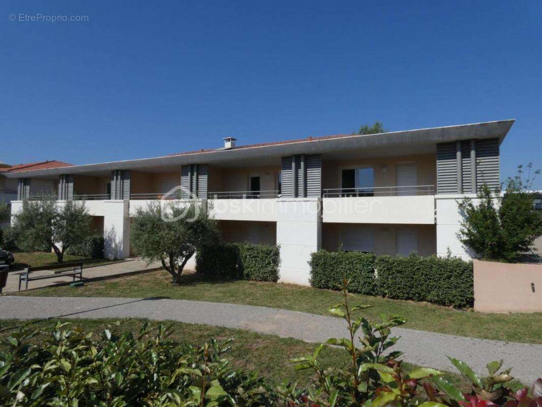 Appartement à ROQUEBRUNE-SUR-ARGENS