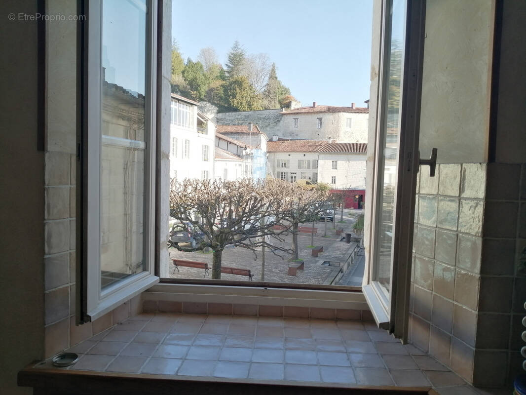 Maison à AUBETERRE-SUR-DRONNE