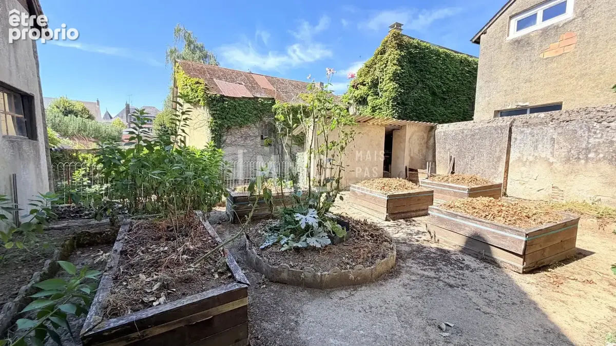 Maison 185 m² à Saint-Calais  - photo 7
