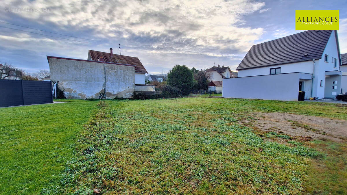 Terrain à ZILLISHEIM