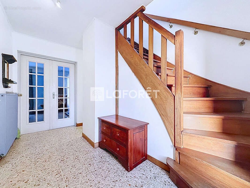 Maison à BARJOUVILLE