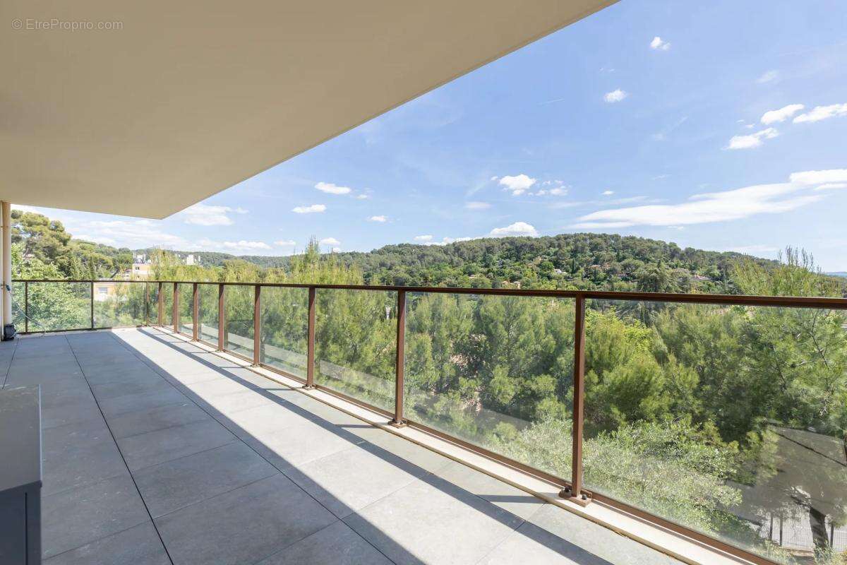 Appartement T4 de 90 m² à Aix-en-Provence - Quartier de la Torse - photo 2