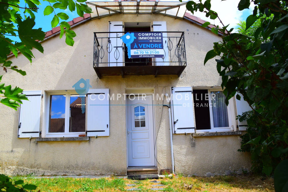 Maison à COUCOURON