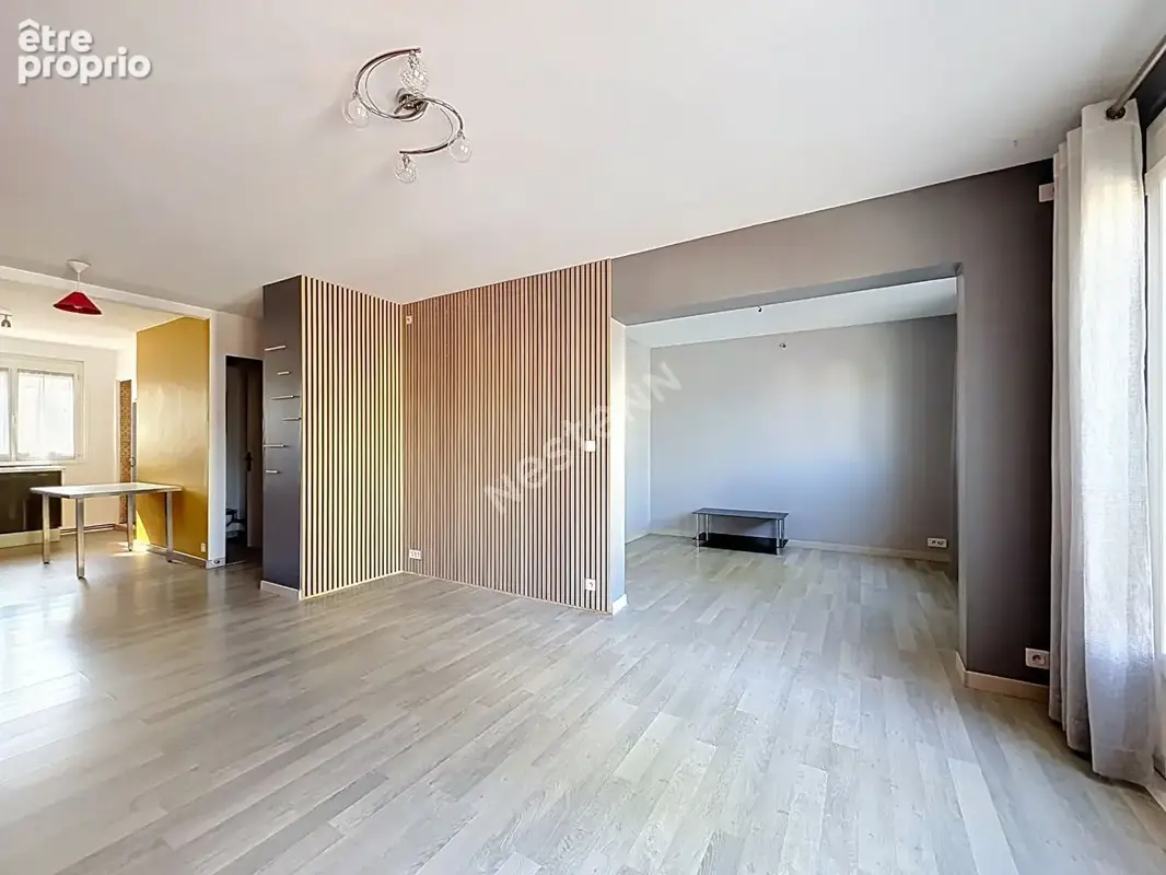 Appartement à REZE