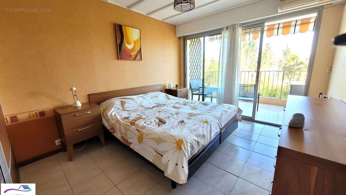 Appartement à MANDELIEU-LA-NAPOULE
