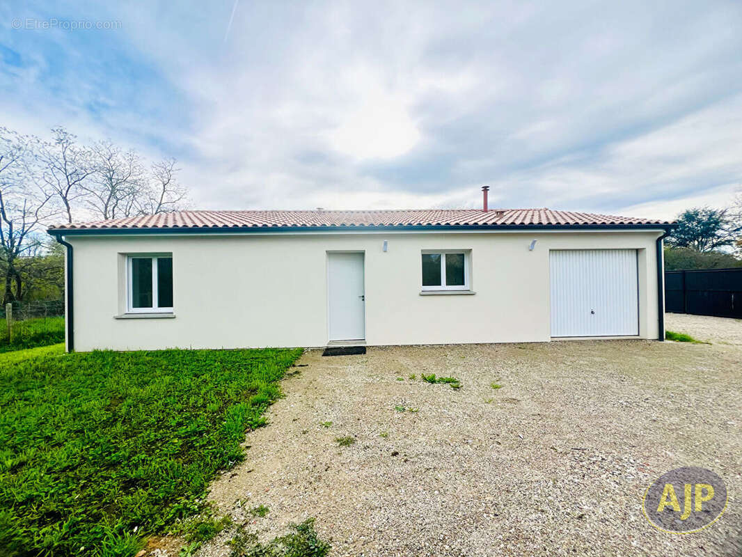 Maison à SAINT-DENIS-DE-PILE