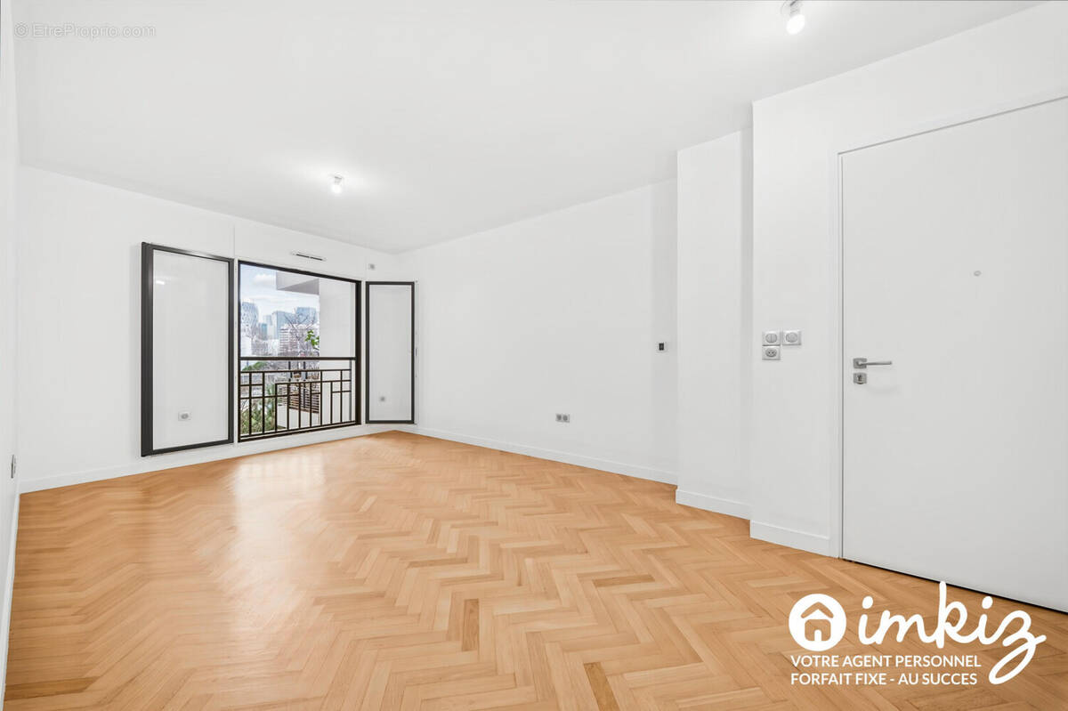 Appartement à NEUILLY-SUR-SEINE
