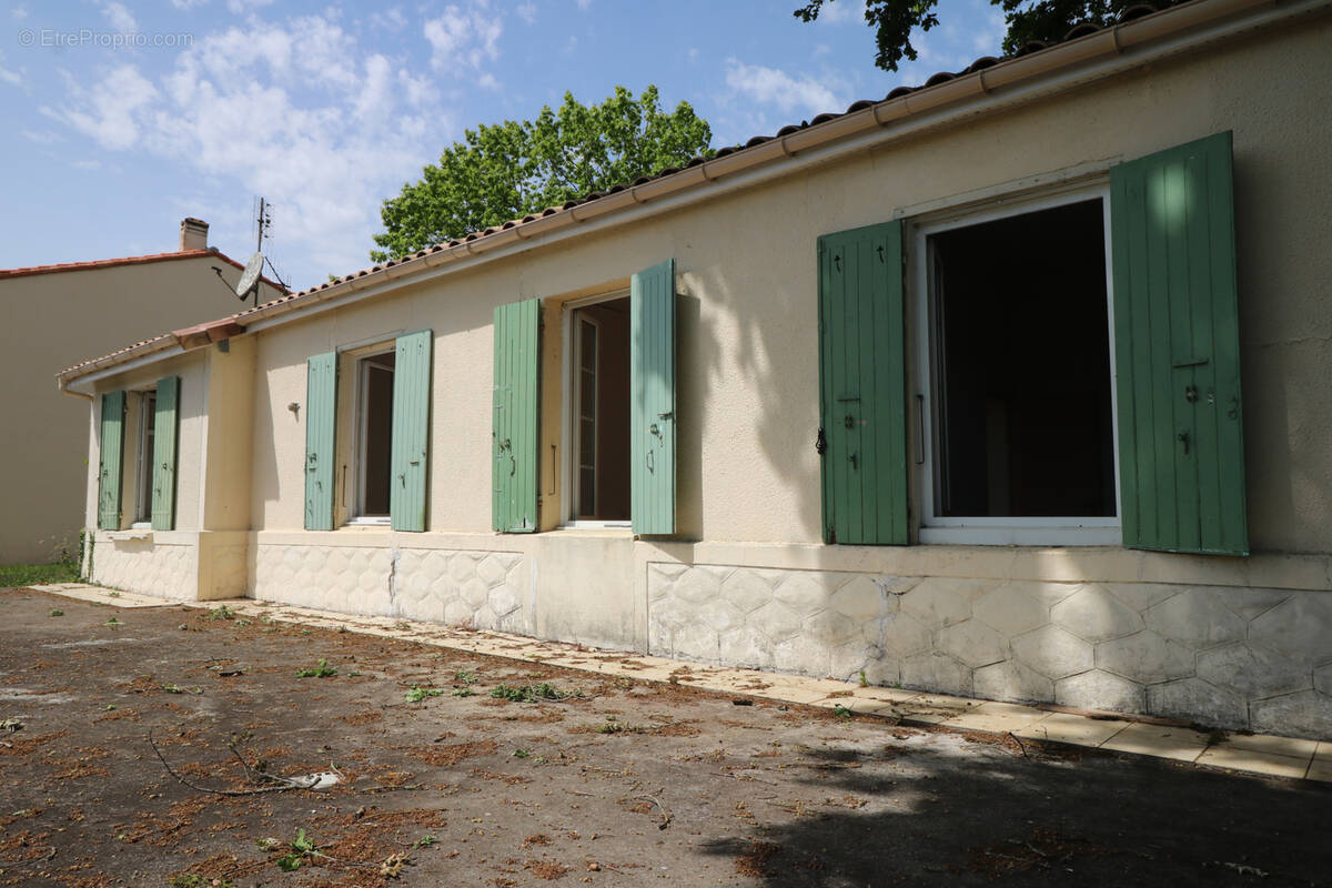 Maison à SAINTES