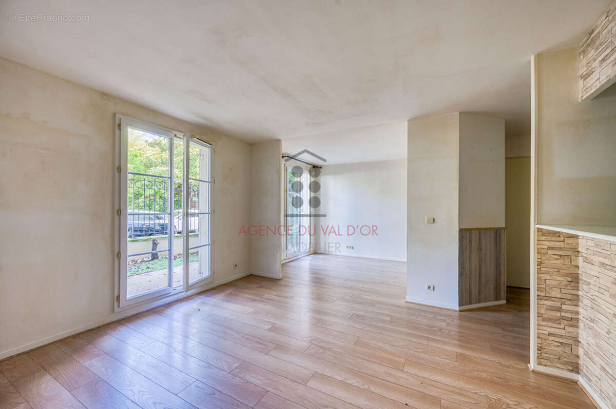Appartement à SURESNES