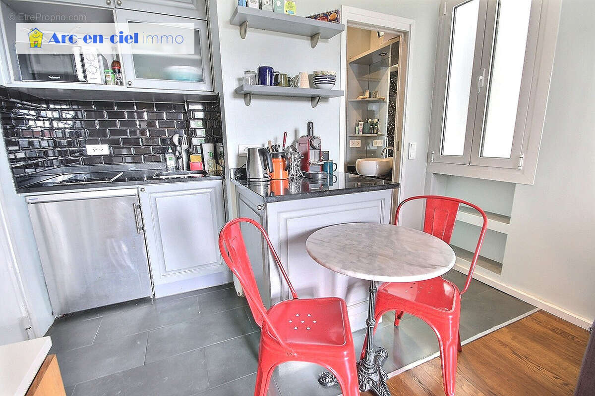 Appartement à PARIS-18E
