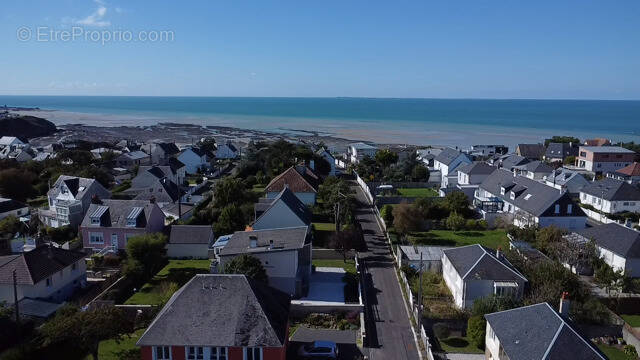 Maison à DONVILLE-LES-BAINS
