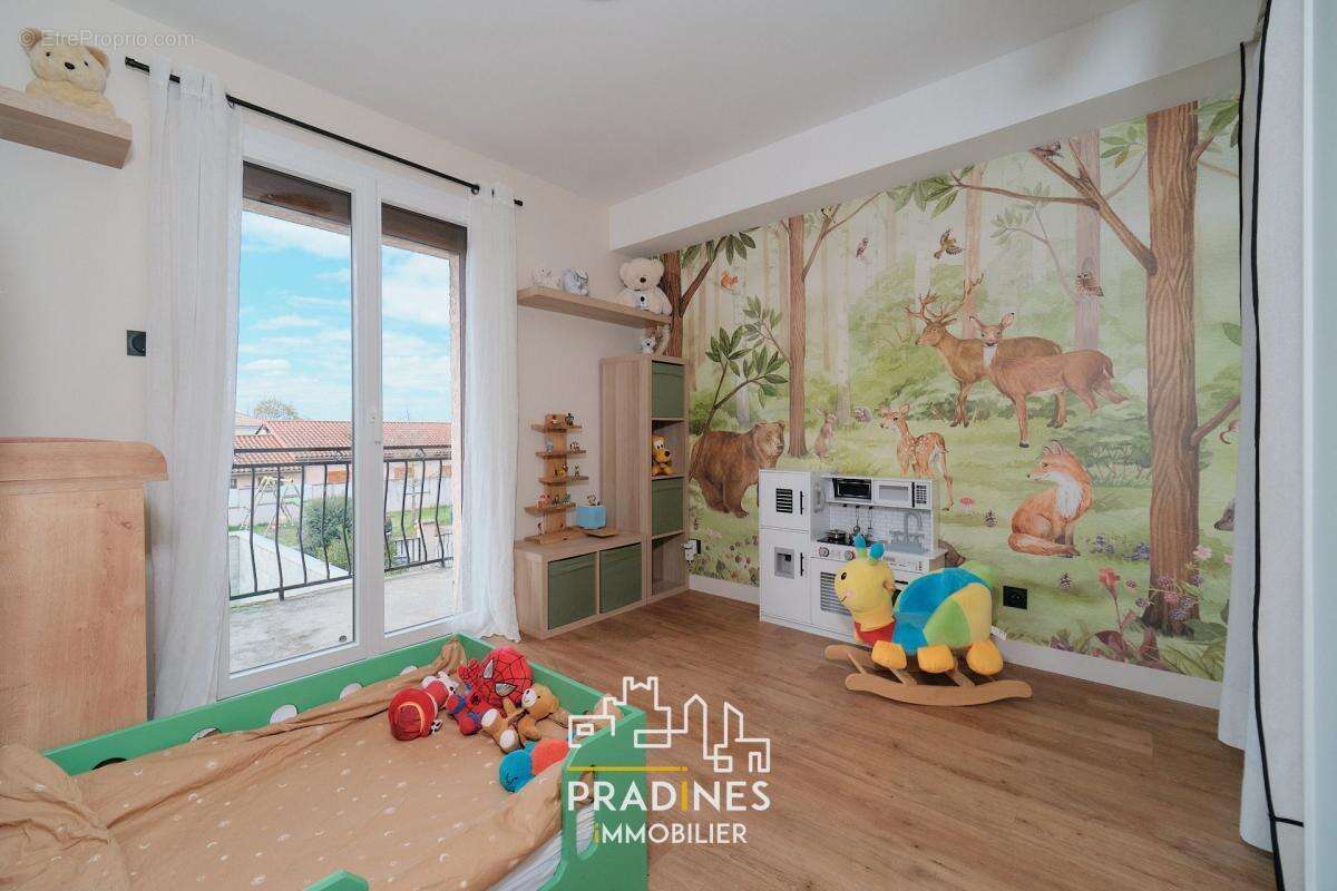 Maison à SAINT-PIERRE-DE-CHANDIEU