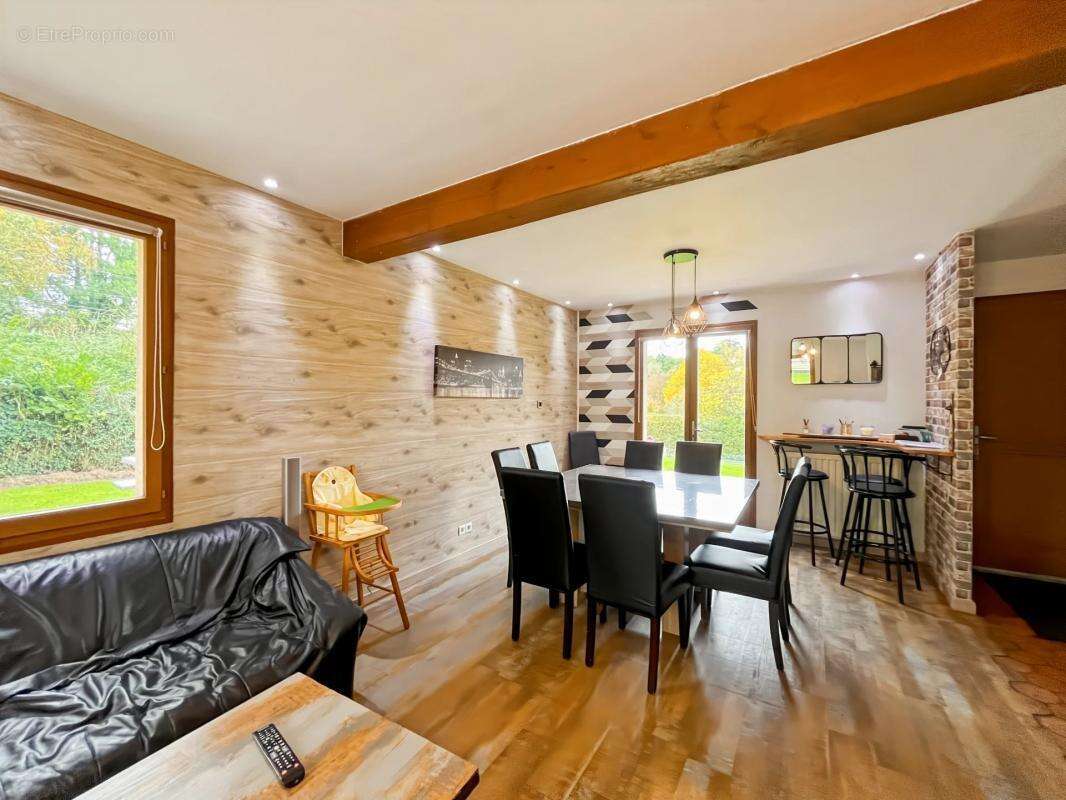 Maison à NEUFCHATEL-EN-BRAY