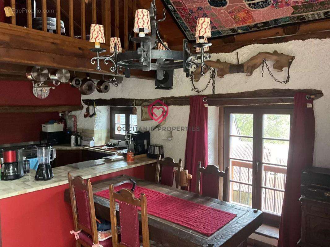 Maison à BOUSSENAC