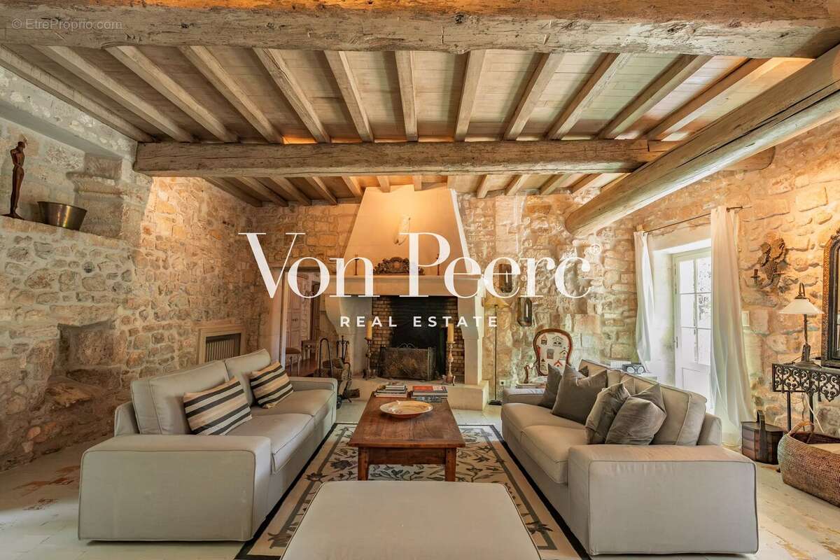 Maison à MAUSSANE-LES-ALPILLES