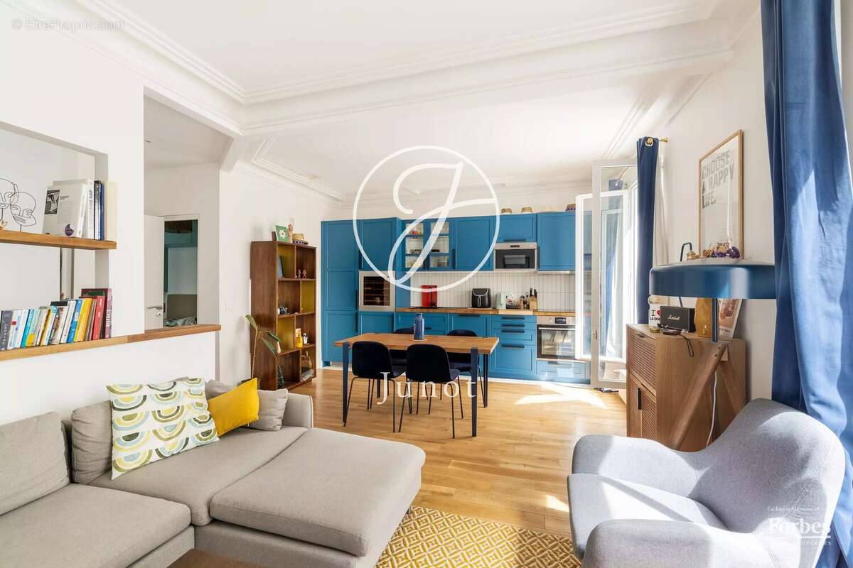 Appartement à PARIS-18E