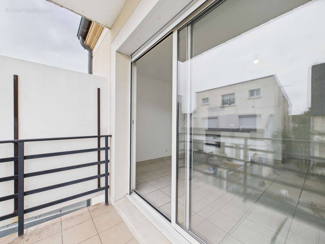 Appartement à SARTROUVILLE