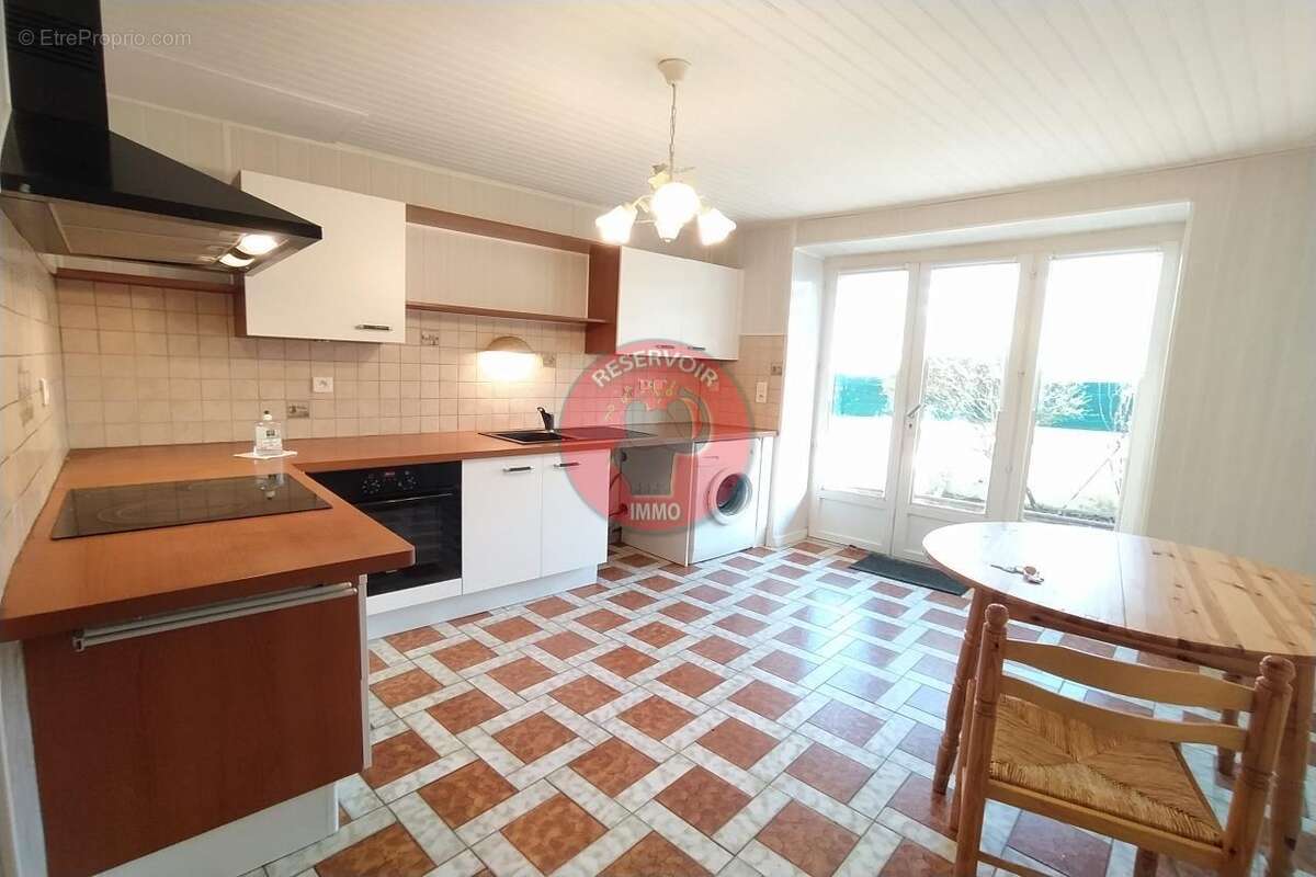 Maison à BIERRY-LES-BELLES-FONTAINES