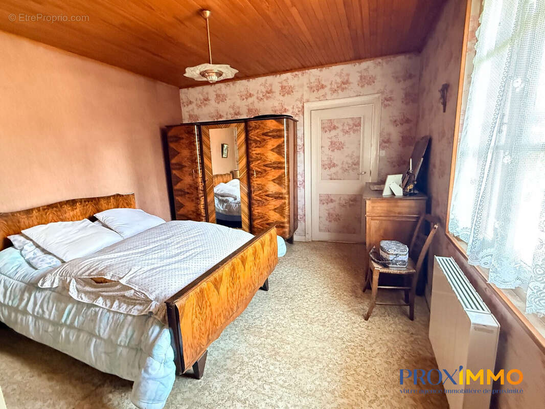 Maison 101 m² à Entre-Deux-Guiers  - photo 8