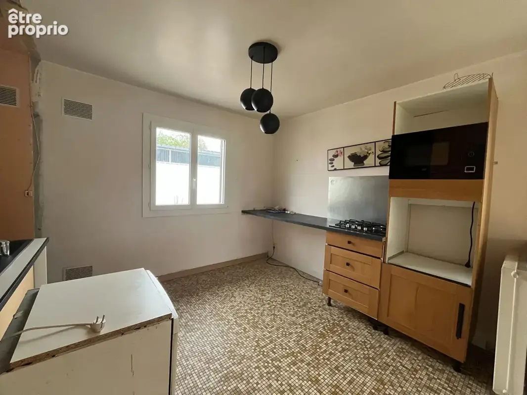 Maison de plain-pied avec dépendances et beau potentiel à Aubigny-sur-Nère - photo 6