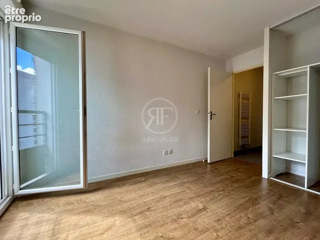 Appartement T2 Balcon + Parking - photo 8