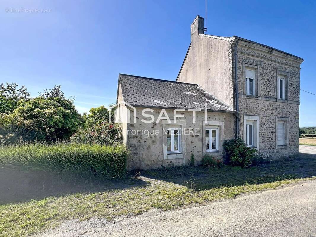 Photo 9 - Maison à NEUVILLETTE-EN-CHARNIE