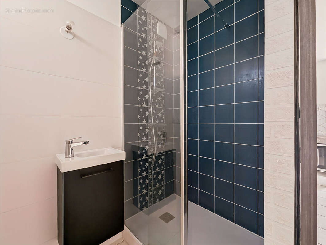 Maison au coeur de Montreuil-sur-Ille - Gare à pied  -  3 niveaux - 27 m2 - photo 9