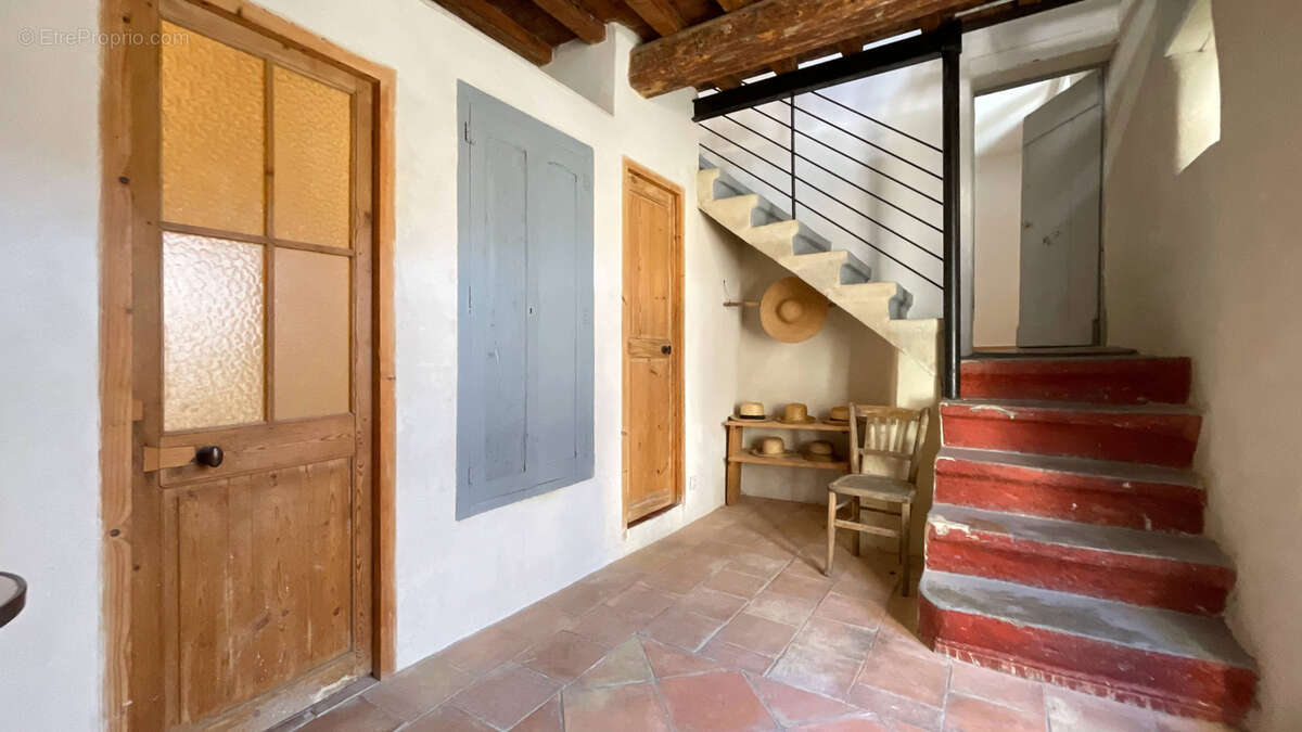 Maison à SAINT-QUENTIN-LA-POTERIE