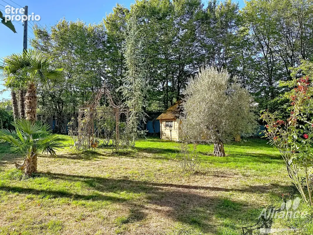 Maison avec 4 chambres terrain 1835  m2 avec grange - photo 3